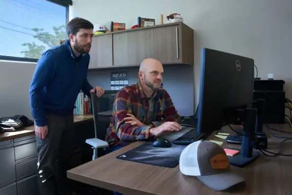 Office Collaboration at Computer(2)